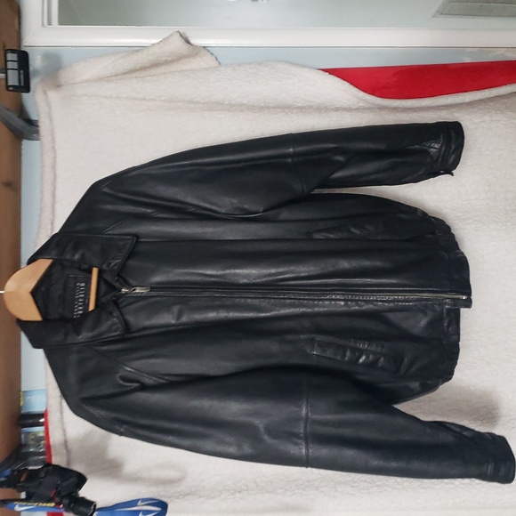 leather jacket from macys. one owner - Picture 2 of 11